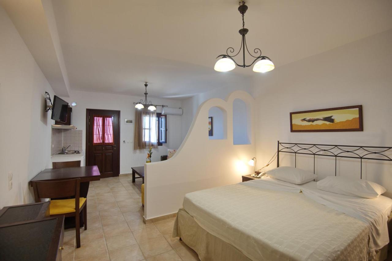 Yalis Hotel Votsi  Екстер'єр фото