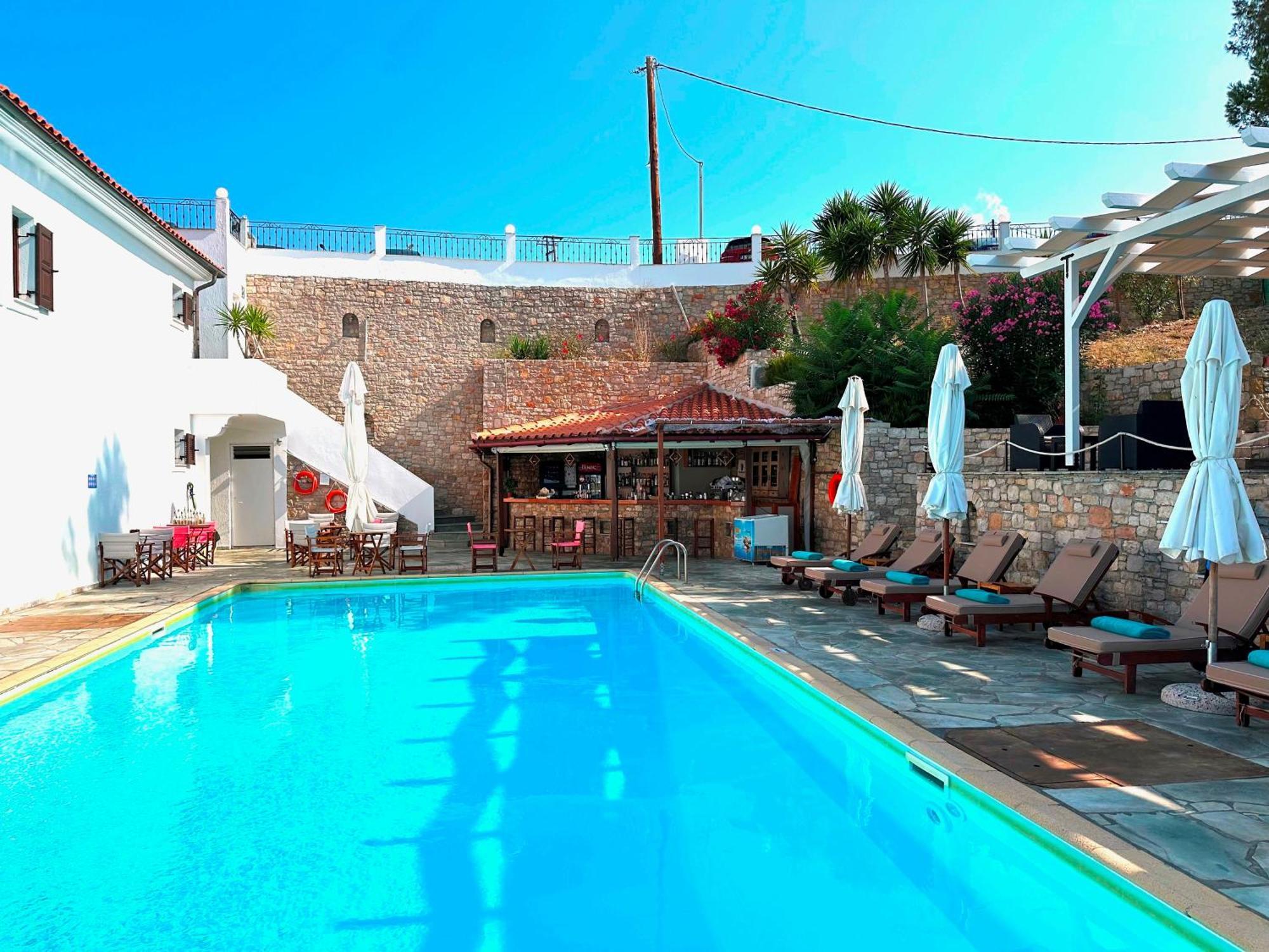 Yalis Hotel Votsi  Екстер'єр фото