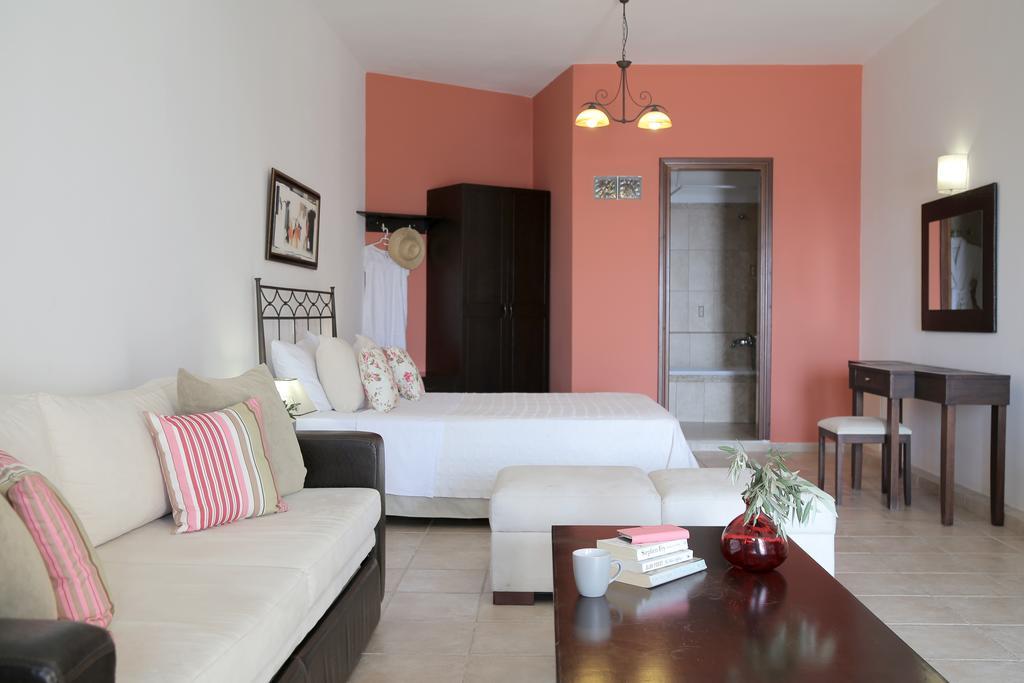 Yalis Hotel Votsi  Екстер'єр фото