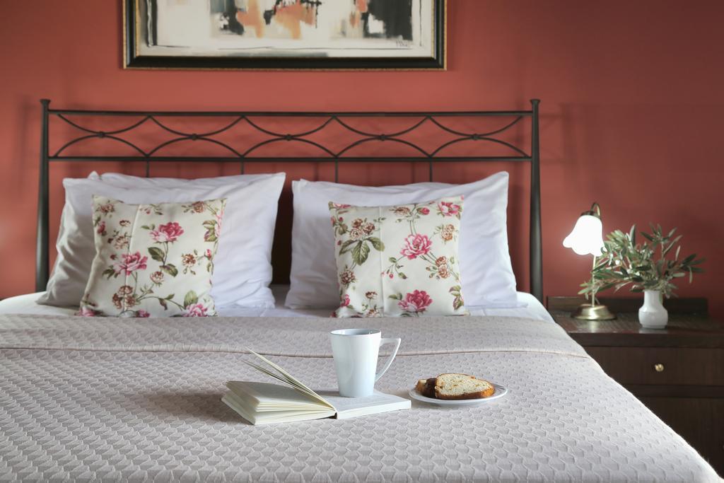Yalis Hotel Votsi  Екстер'єр фото